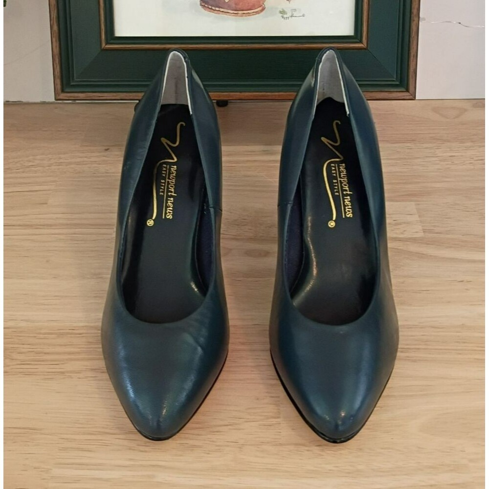 Newport News Easy Style Women's Fine Leather Blue Pumps Stiletto Heels 7.5 Wide - Picture 5 of 11